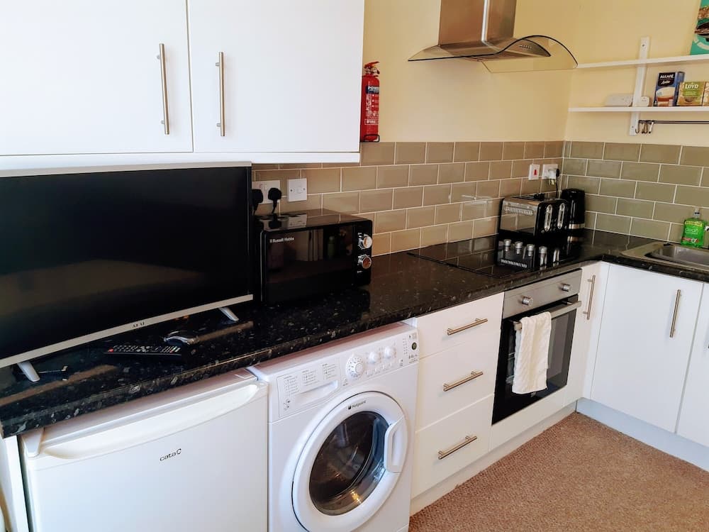 The Hazel Oak Apartment