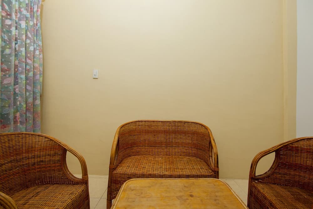 SPOT ON 2076 Hotel Stadion