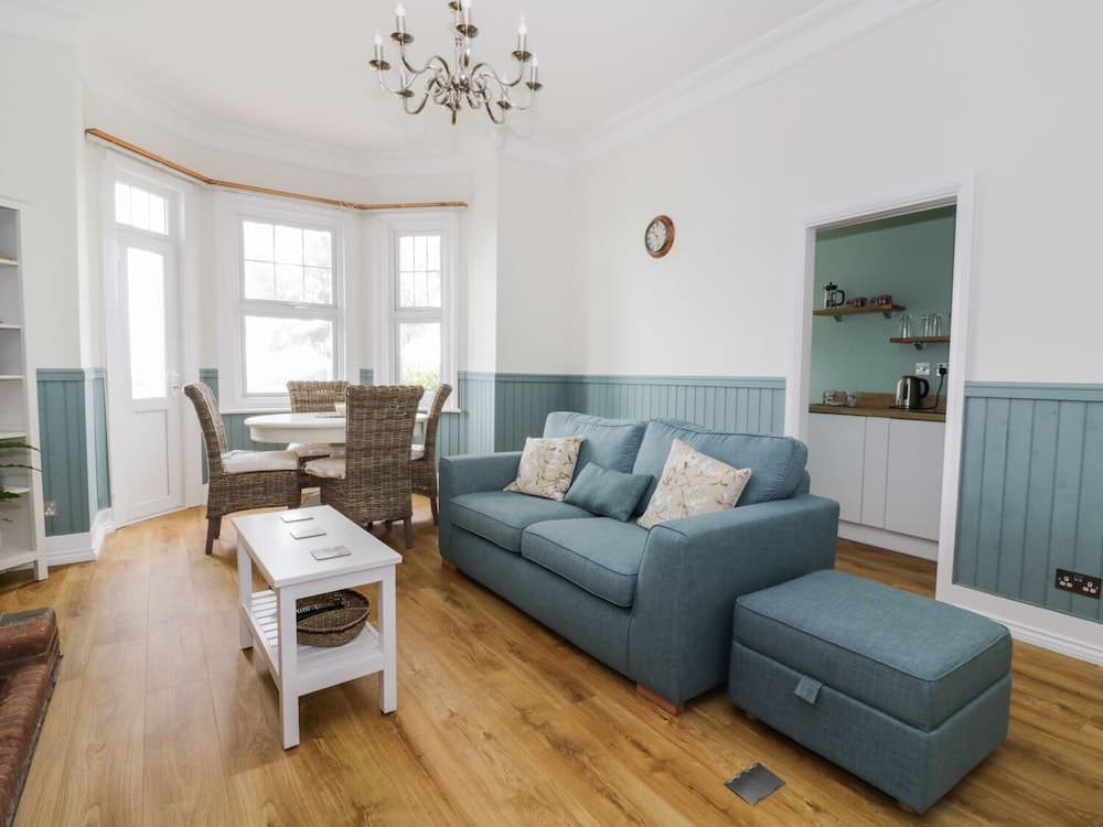 Flat 1, Cambridge Court