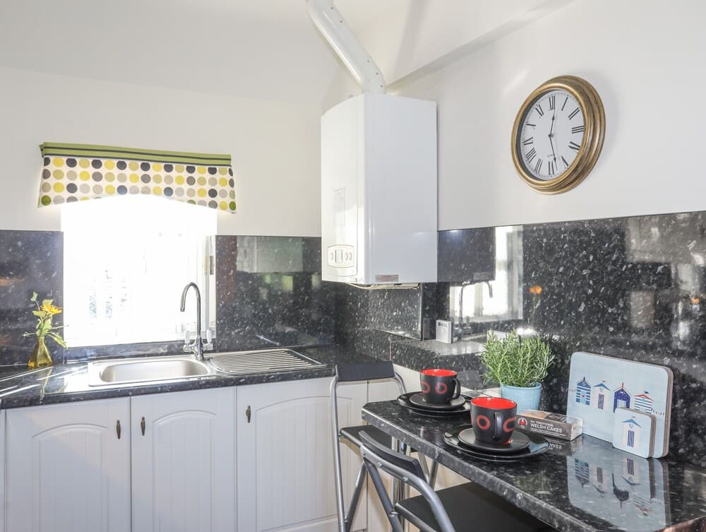 Tyn Towyn - Bwthyn Carreg