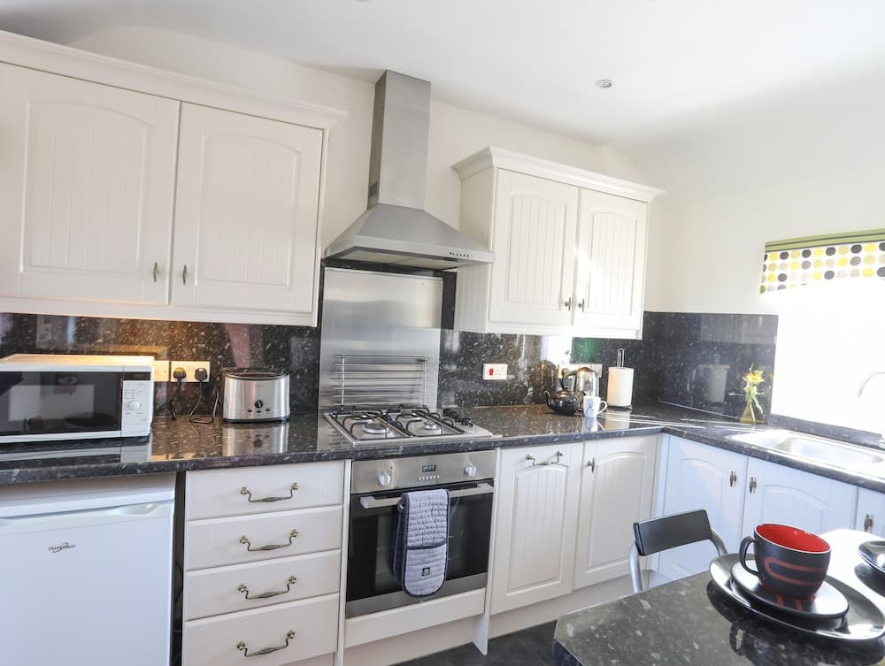 Tyn Towyn - Bwthyn Carreg