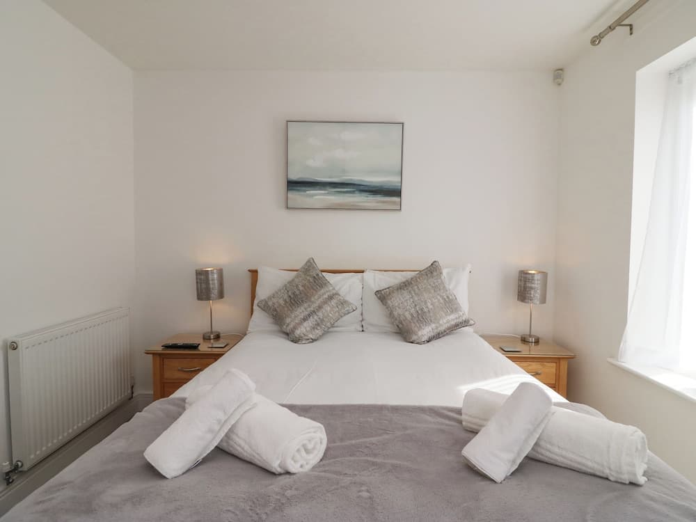 Admiral's Quarter Apartment 4