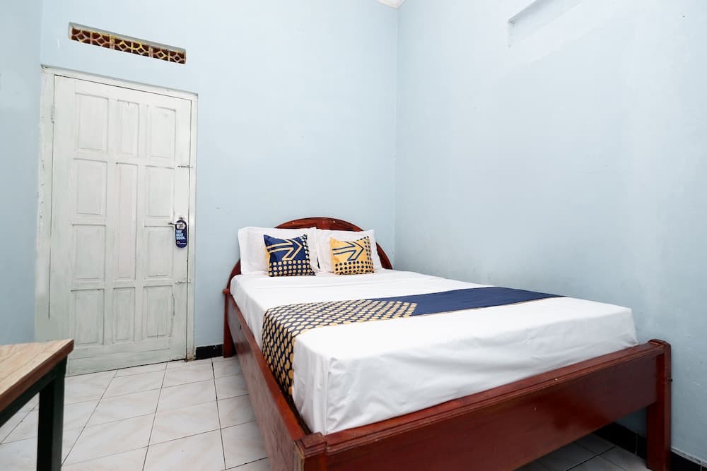 SPOT ON 2106 Homestay Flamboyan