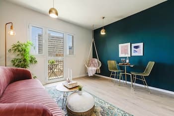 New - Trendy One Bedroom Apt, Most Popular Area