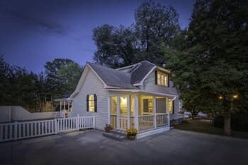 Dogwood Cottage on West Main