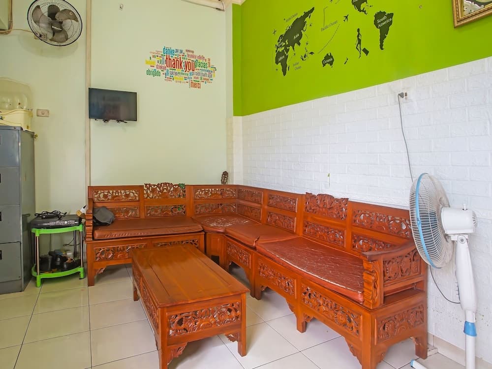 OYO 1804 Guest House Oema'h Opa