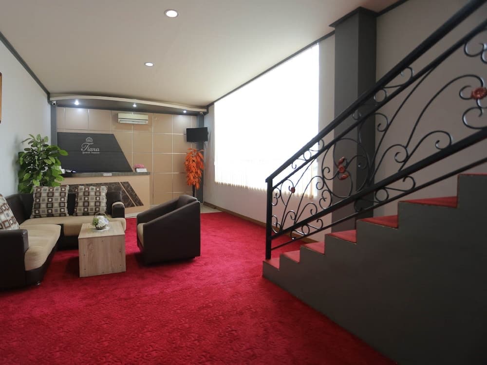 OYO 1864 Tiara Guest House