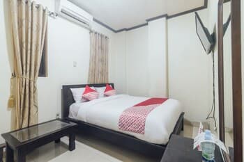 OYO 1872 Sakinah Grand Soabali Hotel