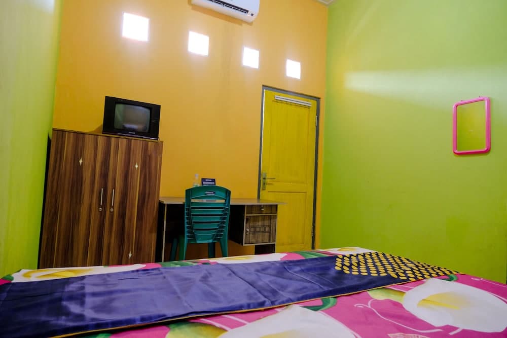 Hotel O Ilyasa Family