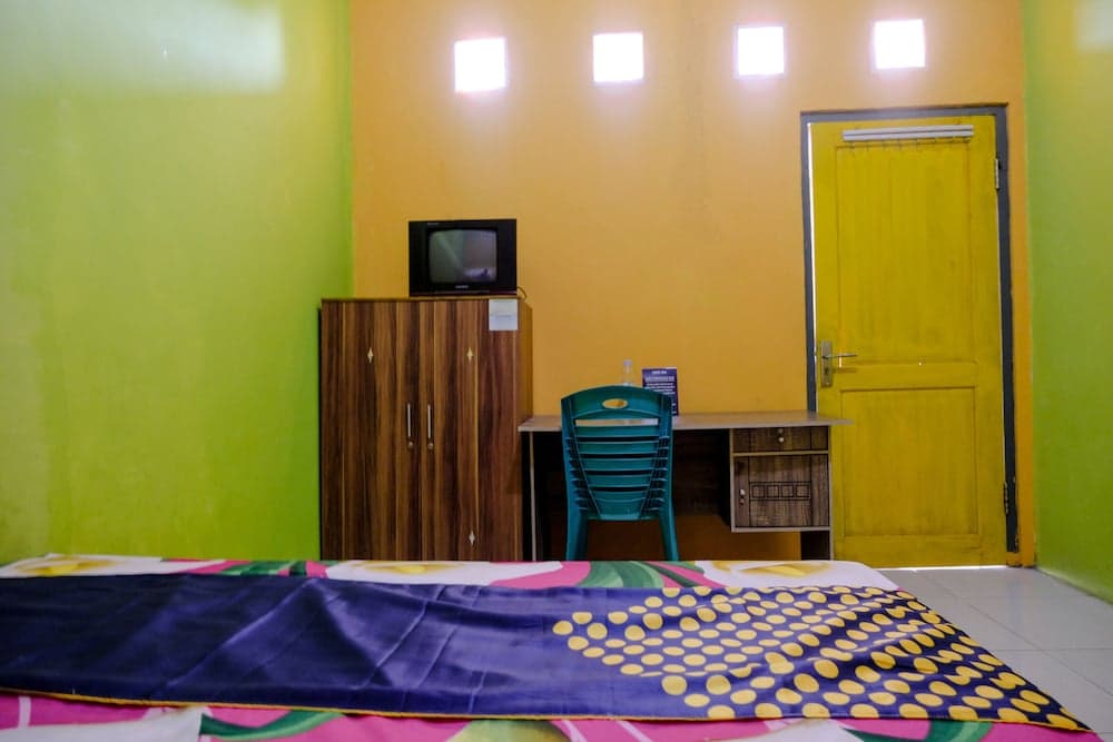 Hotel O Ilyasa Family