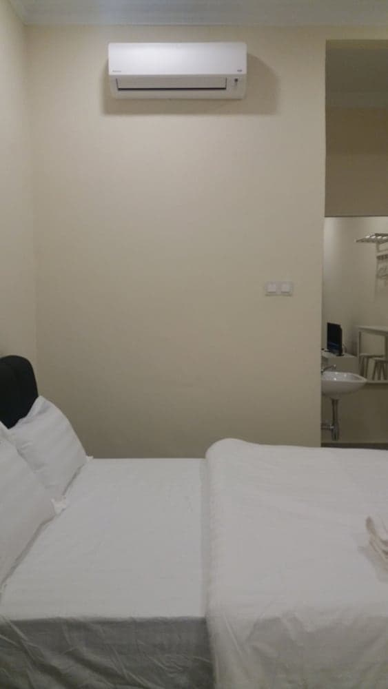 GLG KLIA Transit House