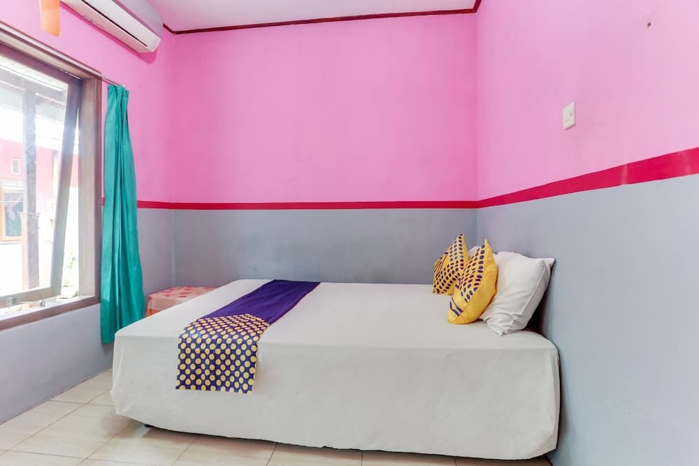 SPOT ON 1783 Ijen Traveller & Hotel