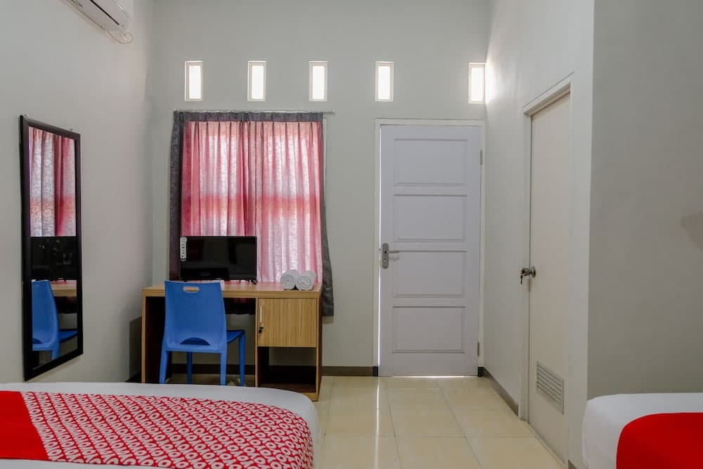 Capital O 1475 Oemah Jawa Family Residence