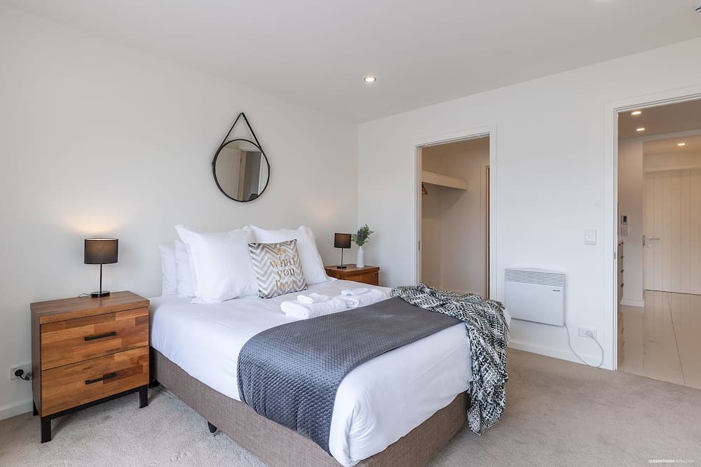 Executive Living in Bluewater