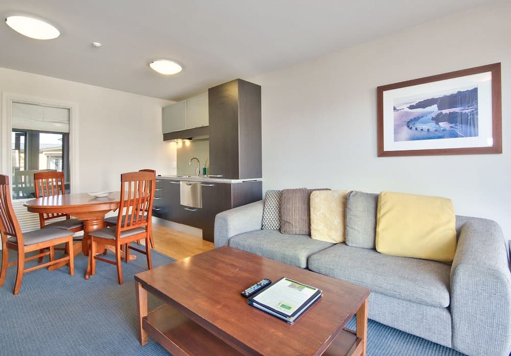 The Beacon - 2 Bedroom Town Center Apartment