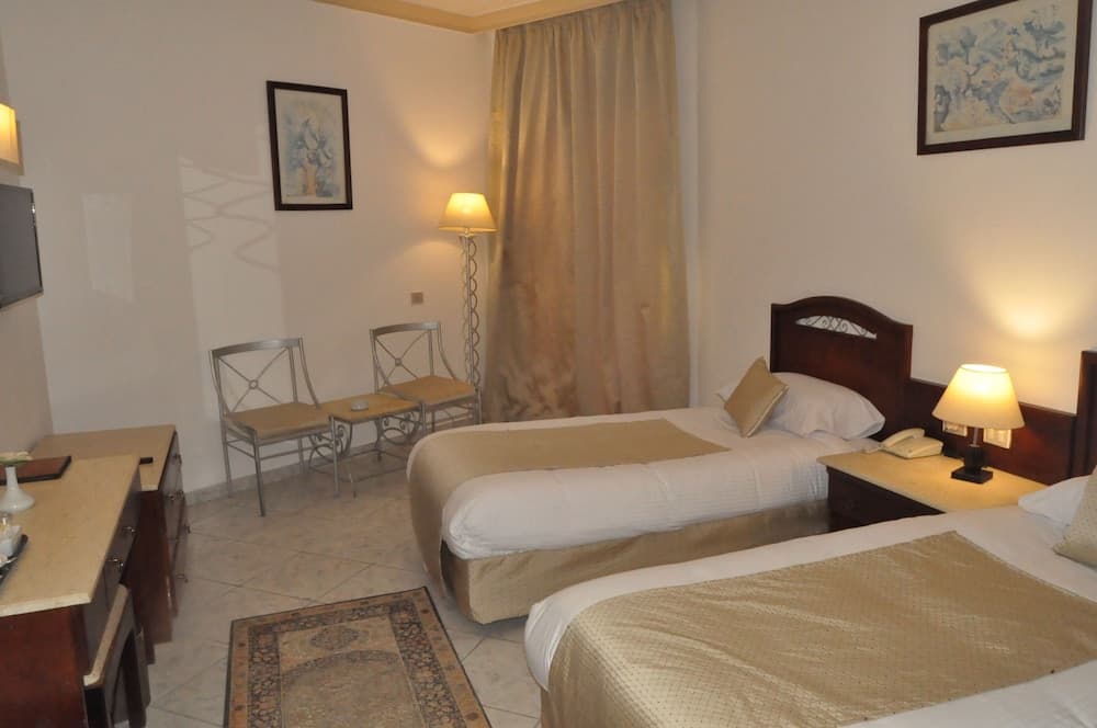 Roma Host Way Hotel & Aqua Park