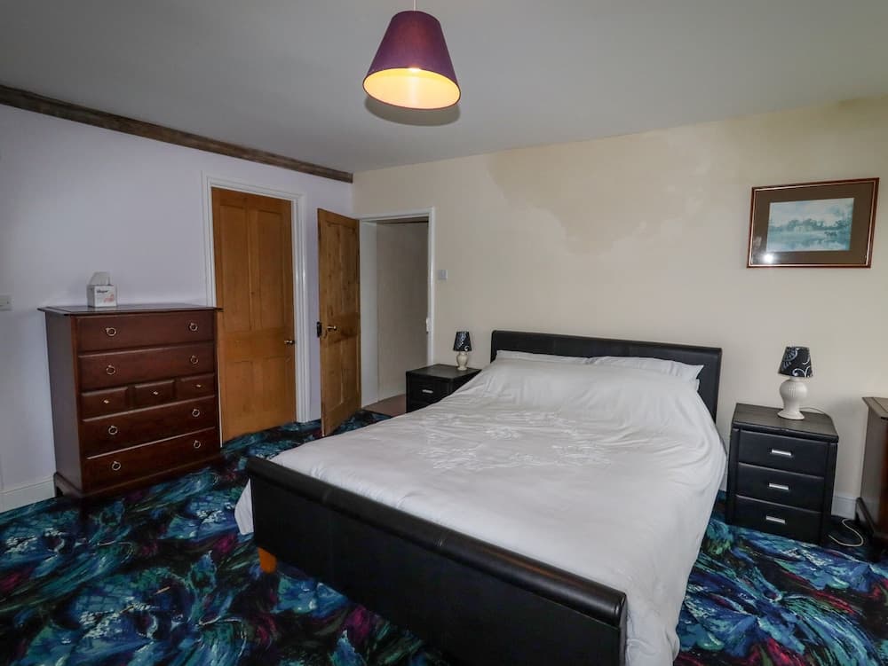 The Manor House at Kenwick Lodge