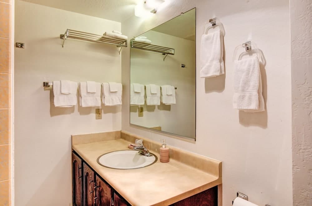 Yosemite Spring Studio-b104