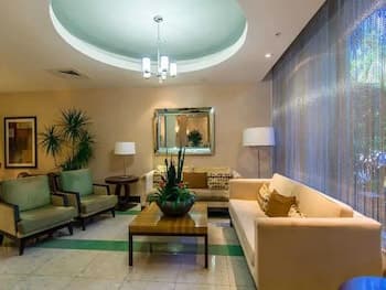 The Tides on Hollywood