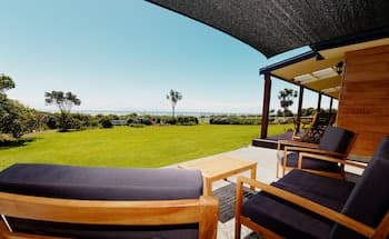 Awatuna Sunset Lodge