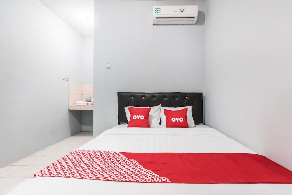 OYO Living 1756 Amira Guest House