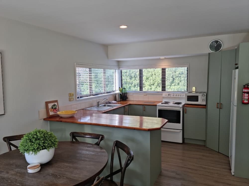 56 Conical Hill Road