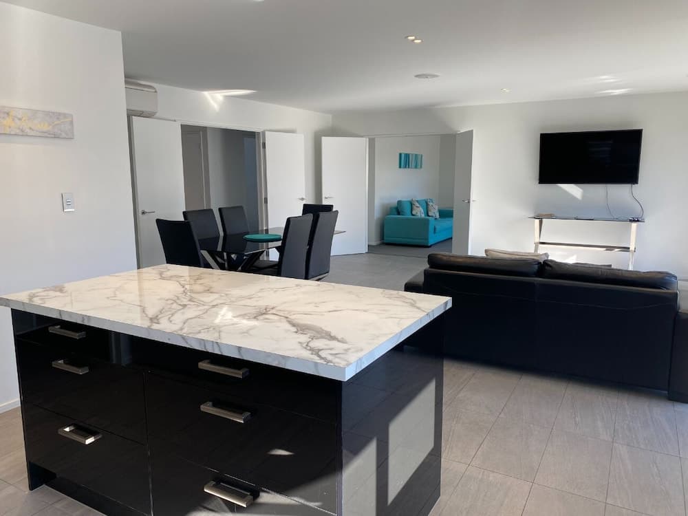 30 Rutherford Crescent