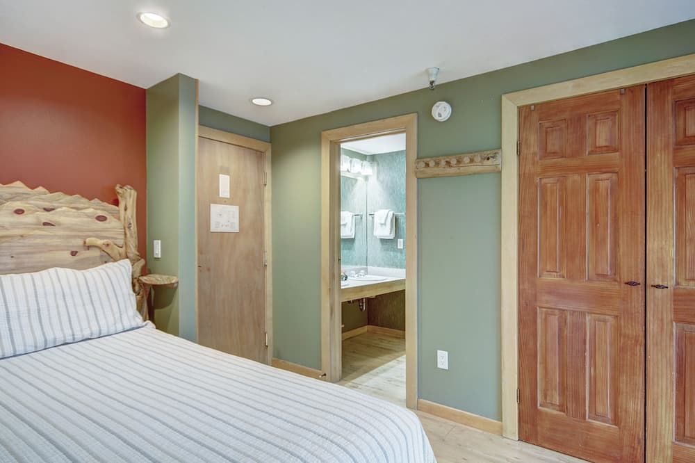 Ge At Breckenridge Peak 9 Inn, Liftside 403 Studio Bedroom Condo by Redawning