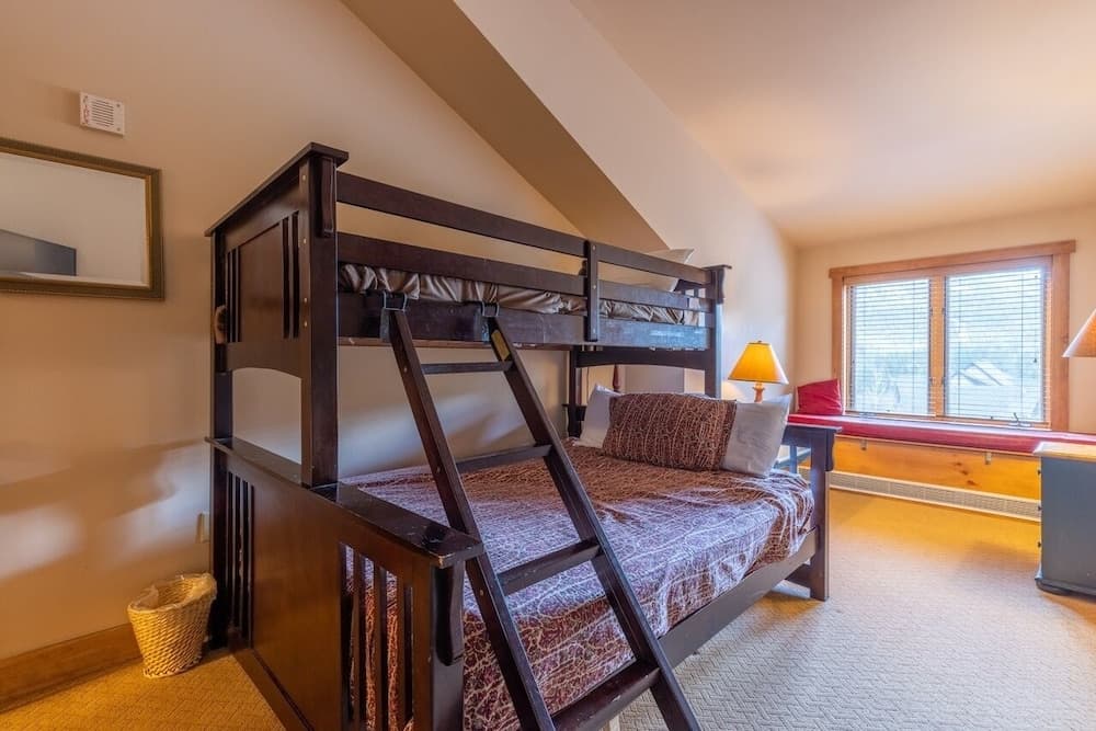 2311 Red Hawk Lodge 2 Bedroom Condo by RedAwning