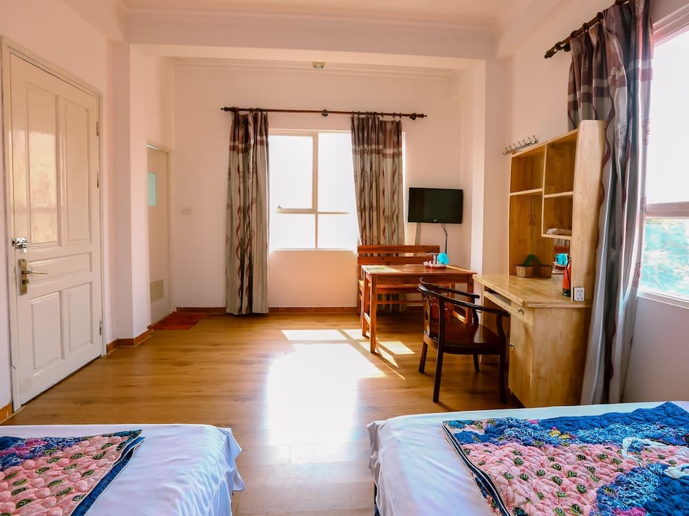 OYO 437 Van Xuan Hotel