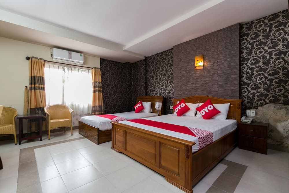 OYO 568 Hoang Long