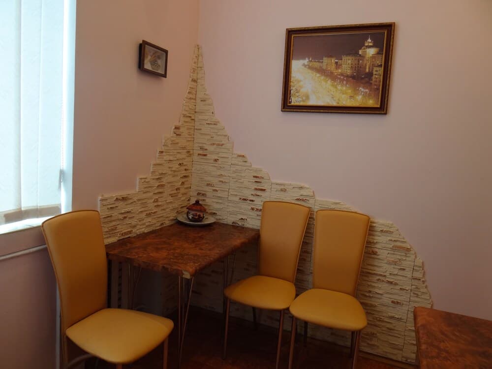 KyivHome Mikhailovskaya 22a on Independence Square