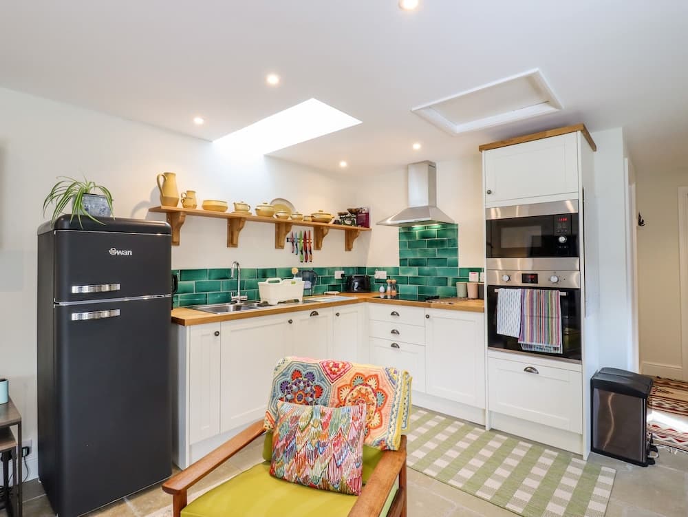 Courtyard Cottage, Poplar Farm Barn