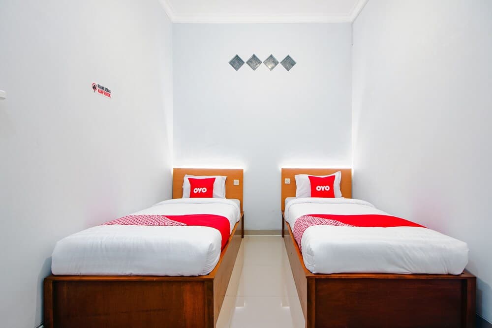 OYO 2217 Permana Guesthouse Syariah