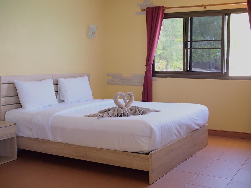 Baan Prakaikaew Resort