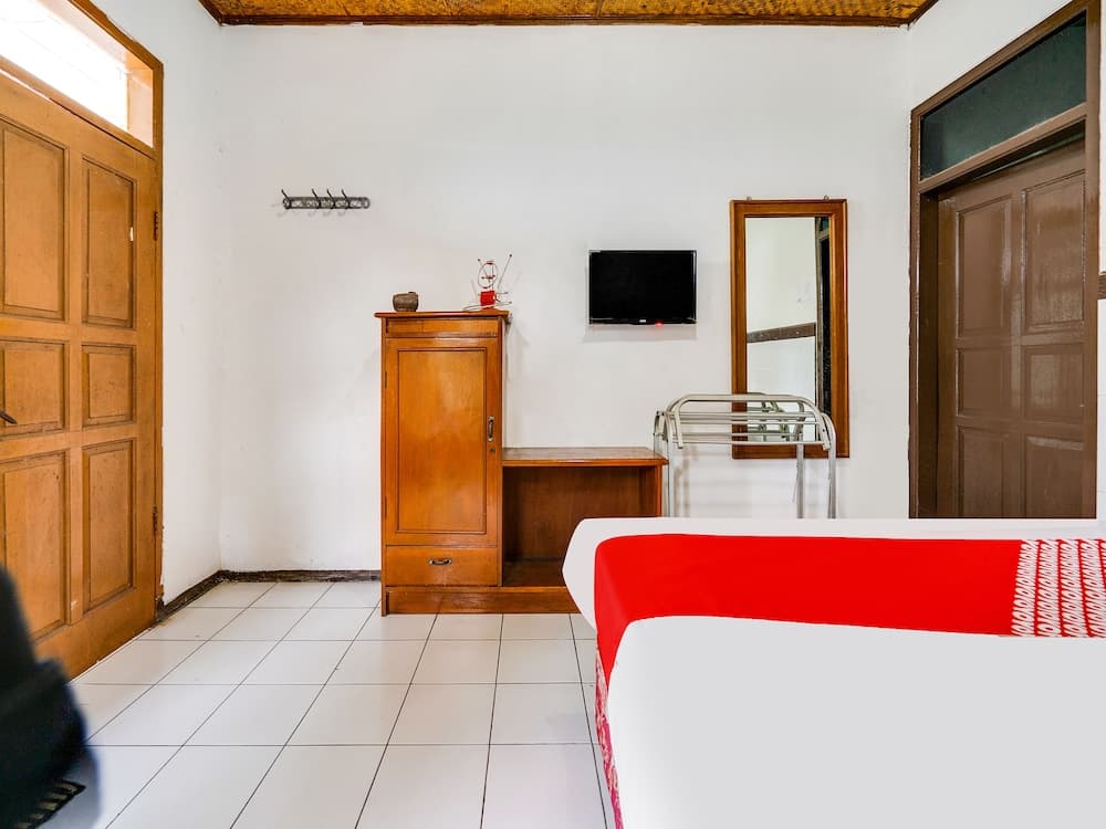 OYO 2157 Pondok Gembyang Air Panas Alam