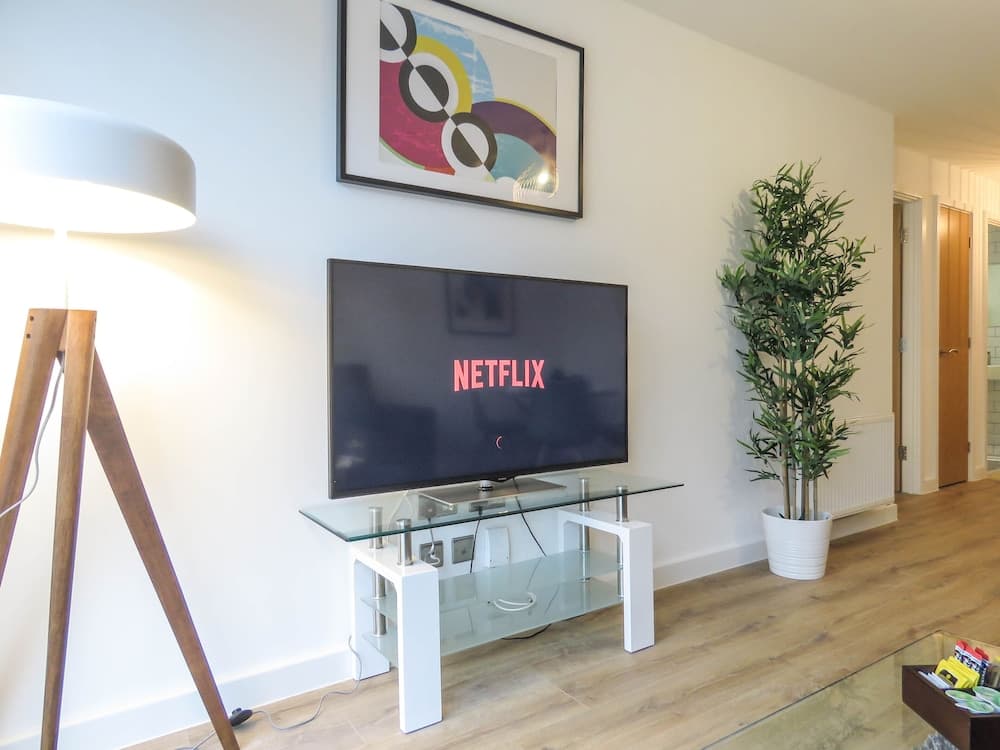 Tudors eSuites Birmingham Canalside Apartments