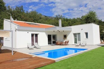 Holiday House Lovric