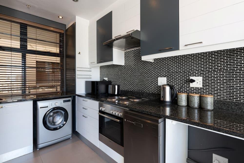 The Decks 1102 by CTHA