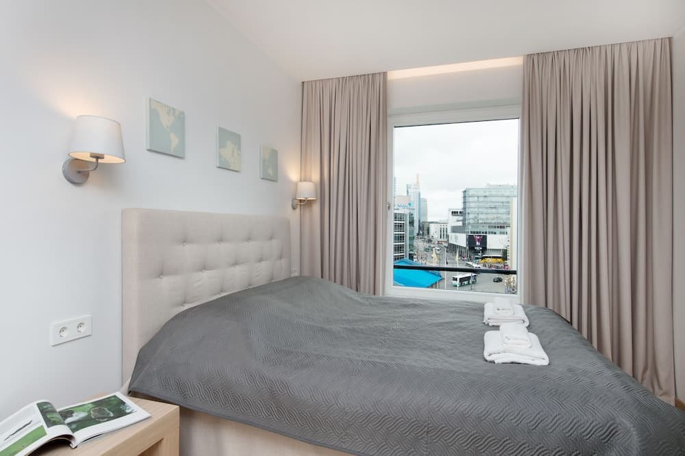 8ERA Business Executive Rotermanni Apts