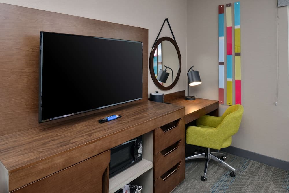 Hampton Inn & Suites Adrian