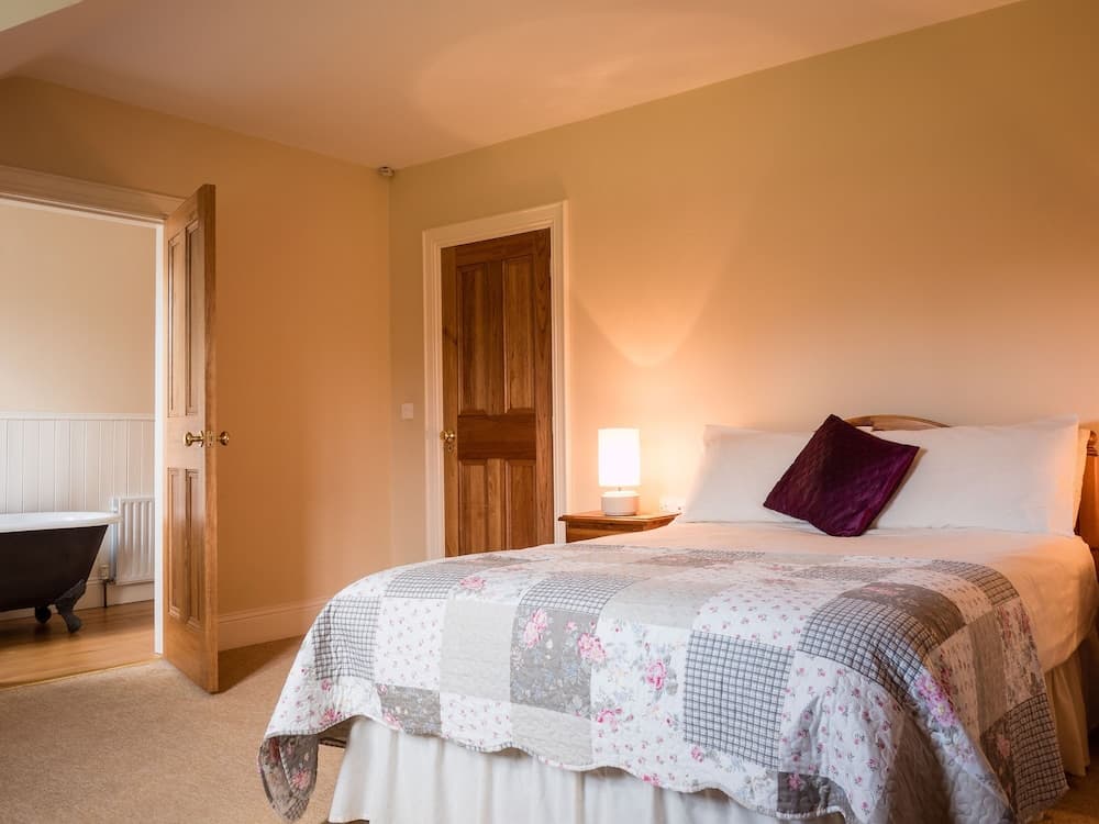 The Gatehouse at Mullans Bay