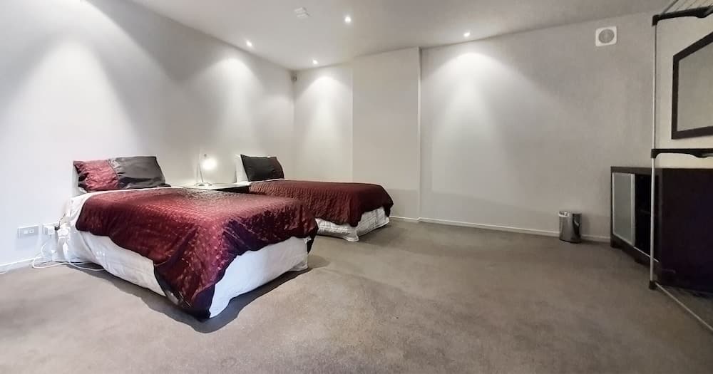 Lakefront Living - 4 Bedrm Apartmt Alpine Village