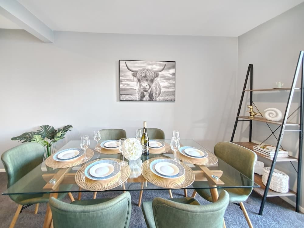 Mountain, lake, sun and this sensational home