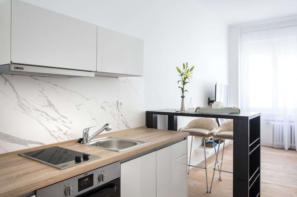 Flower Square Studio - Heart of the City Center