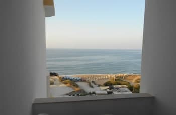 9-5 Torre Sol by Casas & Papéis