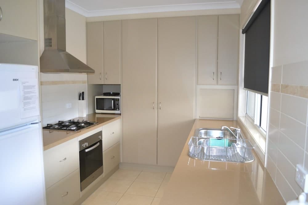 Waterview - 2 Doc Crt