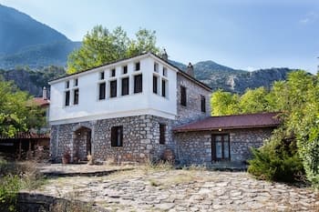 Picturesque Villa in Parnassos