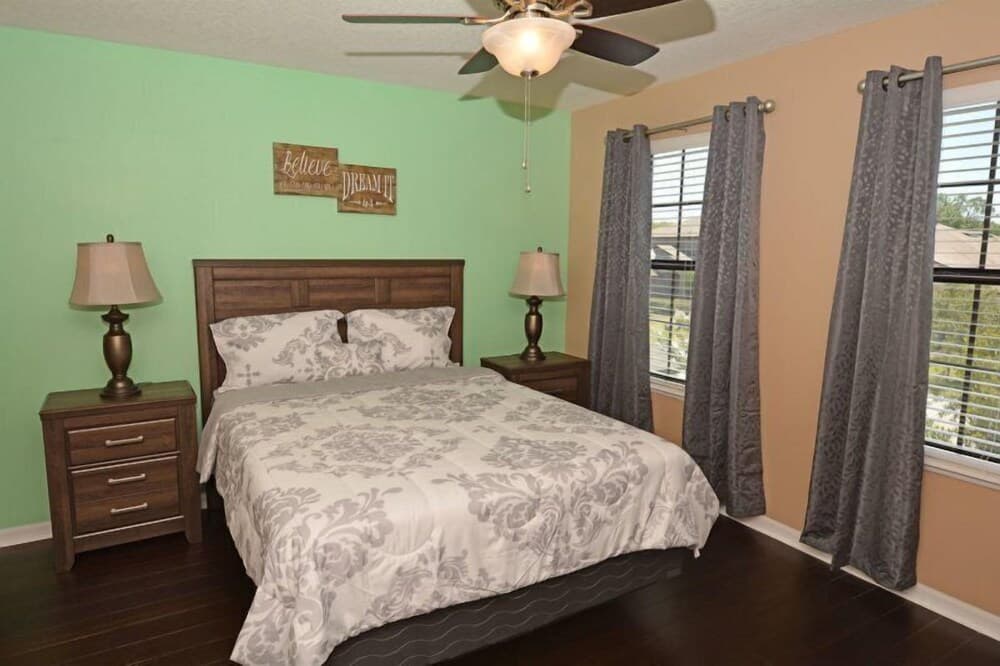 Beautiful 5 Bedroom 6,5 Bath Pool Home In Cypress Pointe