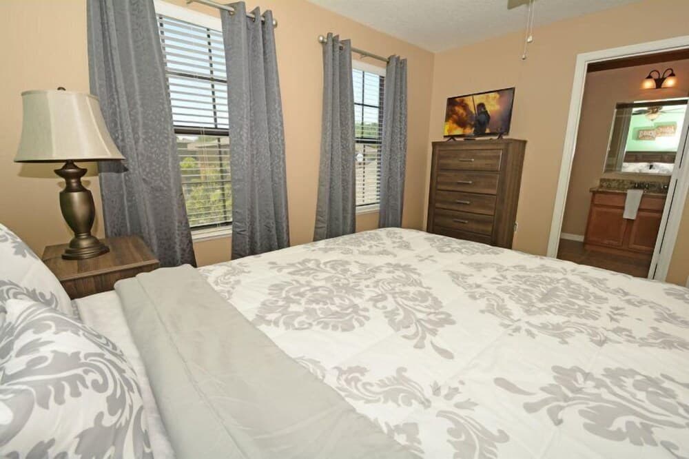 Beautiful 5 Bedroom 6,5 Bath Pool Home In Cypress Pointe